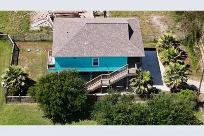 1970 Avenue B, Crystal Beach, TX 77650 - Photo 5