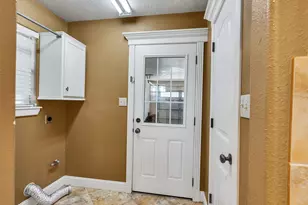 719 Partridge Ln, Eagle Lake, TX 77434 - Photo 11