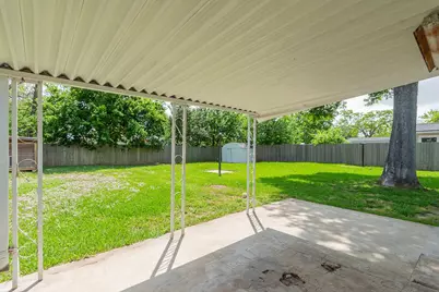 525 20th Avenue N, Texas City, TX 77590 - Photo 11