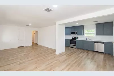 525 20th Avenue N, Texas City, TX 77590 - Photo 3