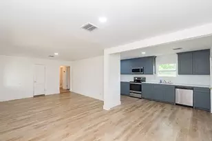 525 20th Ave N, Texas City, TX 77590 - Photo 3