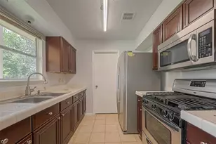 1006 Melford Ave, Pearland, TX 77584 - Photo 9