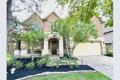 35 N Wheatleigh Drive, Tomball, TX 77375 - Photo 1
