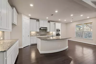 35 N Wheatleigh Drive, Tomball, TX 77375 - Photo 13