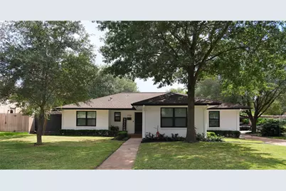 7713 Valley View Lane, Houston, TX 77074 - Photo 1