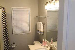 7713 Valley View Ln, Houston, TX 77074 - Photo 39