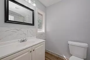 10613 Buffum St, Houston, TX 77051 - Photo 9