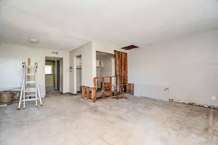 7902 Prestwood Dr, Houston, TX 77036 - Photo 3