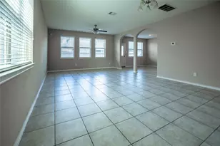 19615 Kingston Green Ln, Houston, TX 77073 - Photo 5