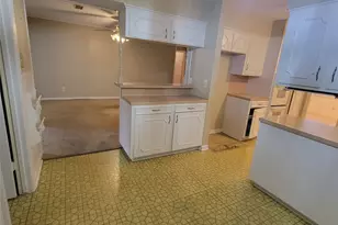 5718 Burlinghall Dr, Houston, TX 77035 - Photo 9