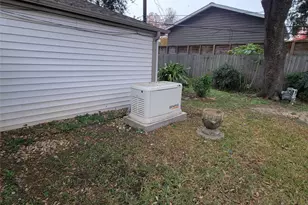 5718 Burlinghall Dr, Houston, TX 77035 - Photo 25