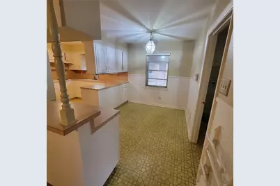 5718 Burlinghall Drive, Houston, TX 77035 - Photo 7