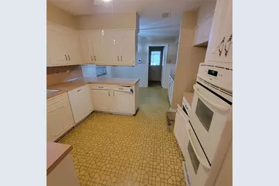 5718 Burlinghall Drive, Houston, TX 77035 - Photo 11