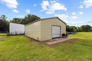 765 Sudduth, Bridge City, TX 77611 - Photo 25