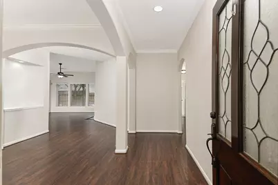 23 Lamps Glow Place, The Woodlands, TX 77382 - Photo 3