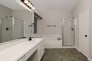 23 Lamps Glow Pl, The Woodlands, TX 77382 - Photo 19