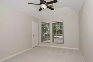 23 Lamps Glow Pl, The Woodlands, TX 77382 - Photo 11