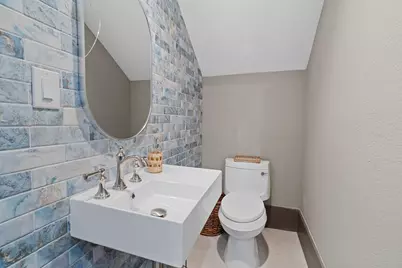 3835 Seabreeze Lane, Galveston, TX 77554 - Photo 13