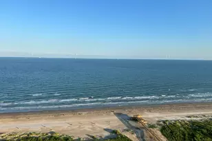 801 E Beach Dr, Galveston, TX 77550 - Photo 31