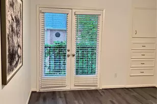 10 S Briar Hollow Ln, Houston, TX 77027 - Photo 39