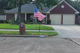 3909 Regency Dr, Deer Park, TX 77536 - Photo 1