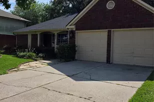 3909 Regency Dr, Deer Park, TX 77536 - Photo 3