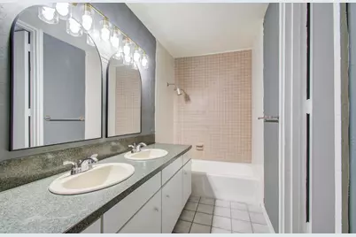 417 Brook Hollow Drive, Conroe, TX 77385 - Photo 23