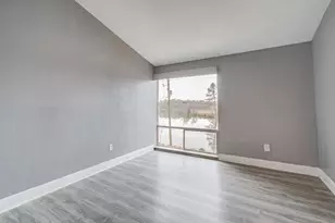 417 Brook Hollow Dr, Conroe, TX 77385 - Photo 25