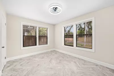 803 E 29th Street, Houston, TX 77009 - Photo 17
