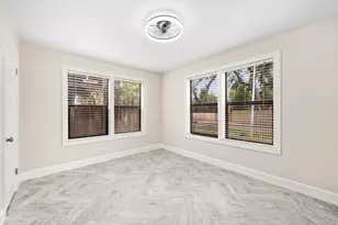 803 E 29th St, Houston, TX 77009 - Photo 17