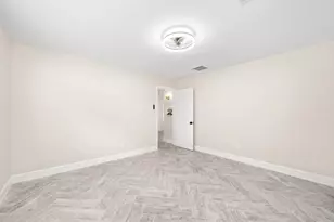 803 E 29th St, Houston, TX 77009 - Photo 19