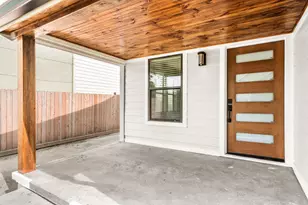 803 E 29th St, Houston, TX 77009 - Photo 5