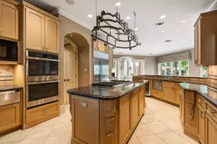 835 Echo Ln, Hedwig Village, TX 77024 - Photo 13