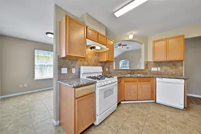 18814 Bonners Park Circle, Katy, TX 77449 - Photo 9