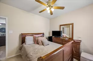805 Indigo Springs Ln, La Marque, TX 77568 - Photo 23