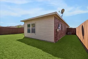 805 Indigo Springs Ln, La Marque, TX 77568 - Photo 29