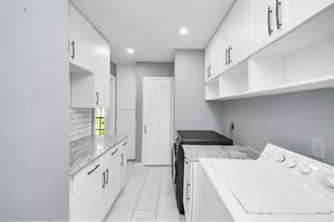 902 Rolling Mill Dr, Sugar Land, TX 77498 - Photo 37