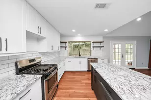 902 Rolling Mill Dr, Sugar Land, TX 77498 - Photo 17