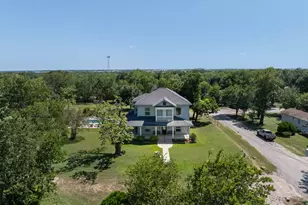 400 S Front St, Caldwell, TX 77836 - Photo 45