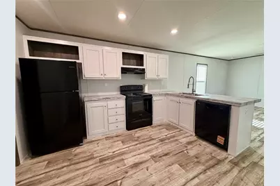 138 Dutch Lake Court, Oyster Creek, TX 77541 - Photo 5