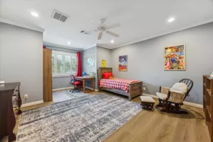 223 Heritage Oaks Ln, Houston, TX 77024 - Photo 35