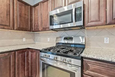 3031 Sweet Gum Bay Court, Dickinson, TX 77539 - Photo 7