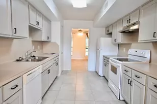 6331 Creekbend Dr, Houston, TX 77096 - Photo 11