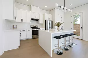 5819 Outer Banks St, Houston, TX 77091 - Photo 3