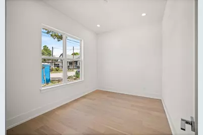 806 Milwaukee Street, Houston, TX 77009 - Photo 5