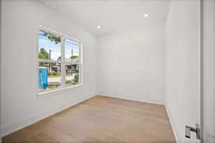 806 Milwaukee St, Houston, TX 77009 - Photo 5
