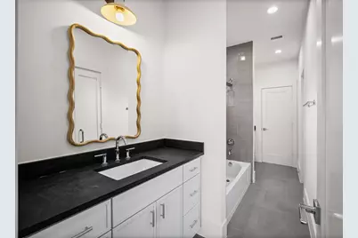 806 Milwaukee Street, Houston, TX 77009 - Photo 25