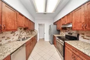 2468 Bering Dr, Houston, TX 77057 - Photo 9