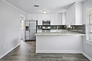 9003 Bintliff Dr, Houston, TX 77074 - Photo 9