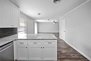 9003 Bintliff Dr, Houston, TX 77074 - Photo 11